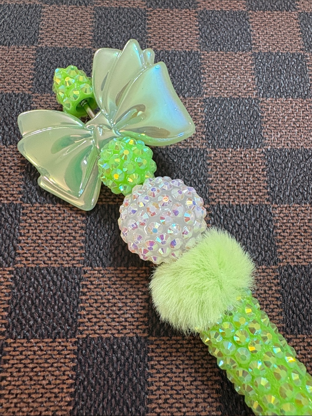 Green Bow Crystal Ballpoint Pen — Women's Accessory - Picture 3 of 4